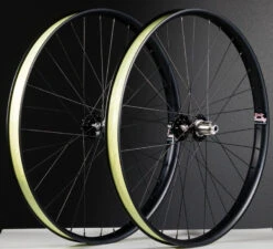 Velocity Alloy / White Industries Mountain Wheelset (Blunt SS, Blunt 35 Or Dually)