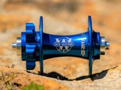 White Industries XMR Hub - Front